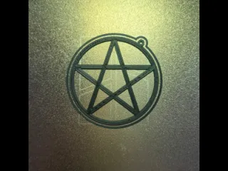 Mesmerizing Pentagram Earrings - A Bold Gothic Statement