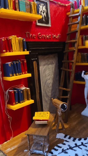 ALICE ENCONTRA O BOOKNOOK DA BIBLIOTECA SECRETA c