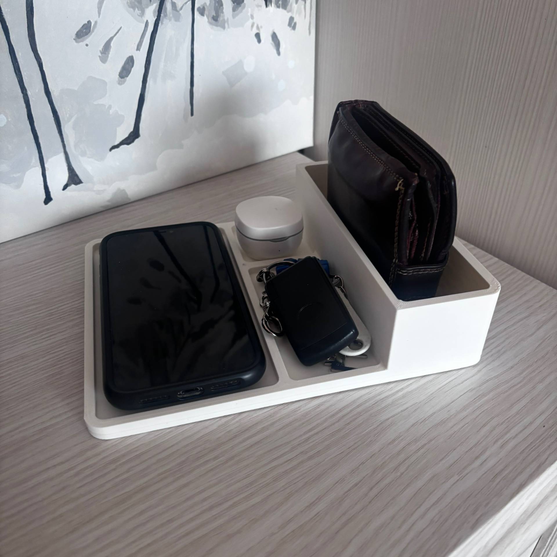 Organizer key phone wallet headphones tray