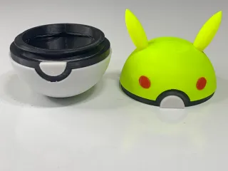 Pikaball container