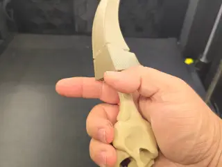 Skull Dagger