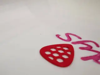 Honeycomb Bass/Guitar Pick