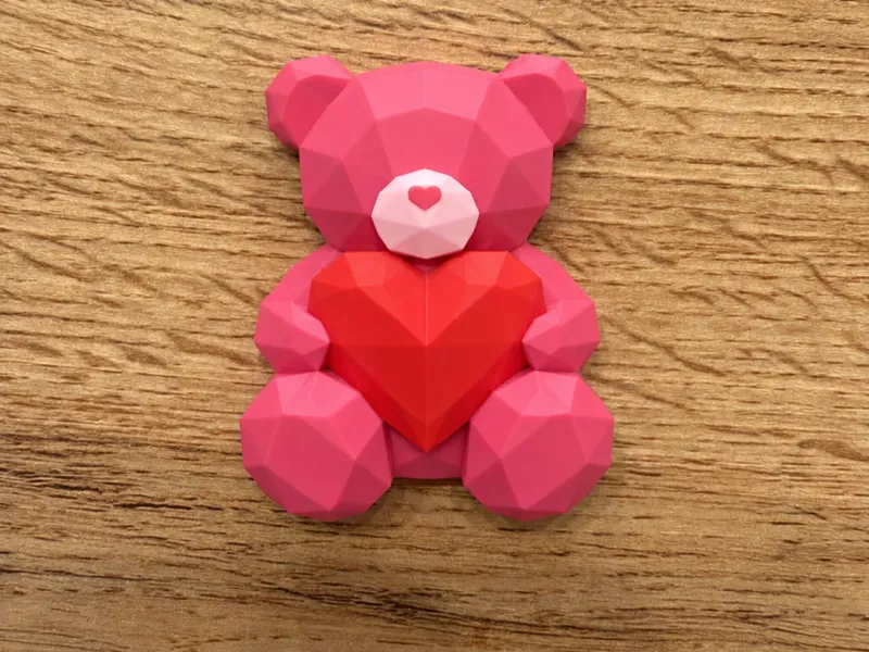Low poly Heart Hug Teddy badge / keychain