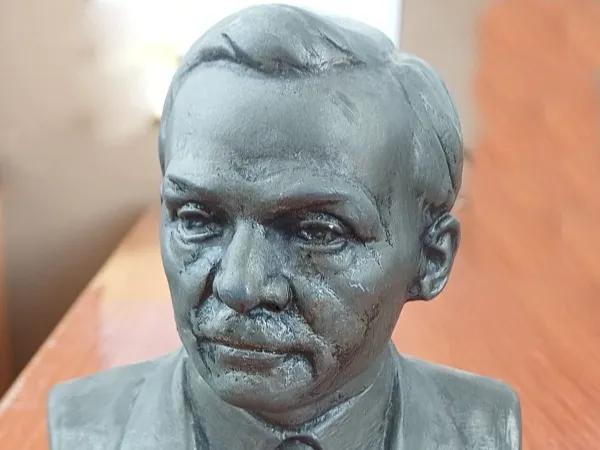 Yanka Kupala – Busto do Poeta Bielorrusso