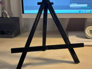 Crappy Simple Stand