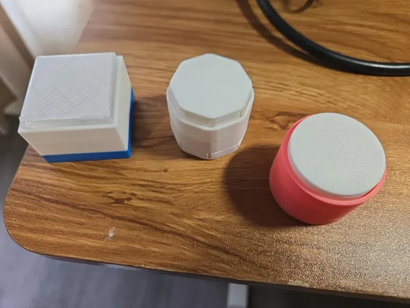 clickers lumineux ronds, hexagonaux et carrés
