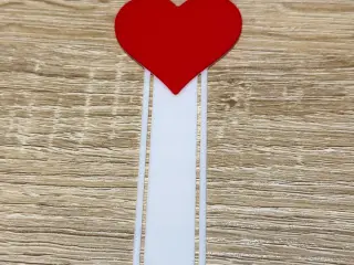 Heart bookmark