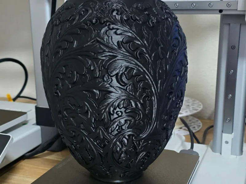 Ivory Rococo Leaf Vase