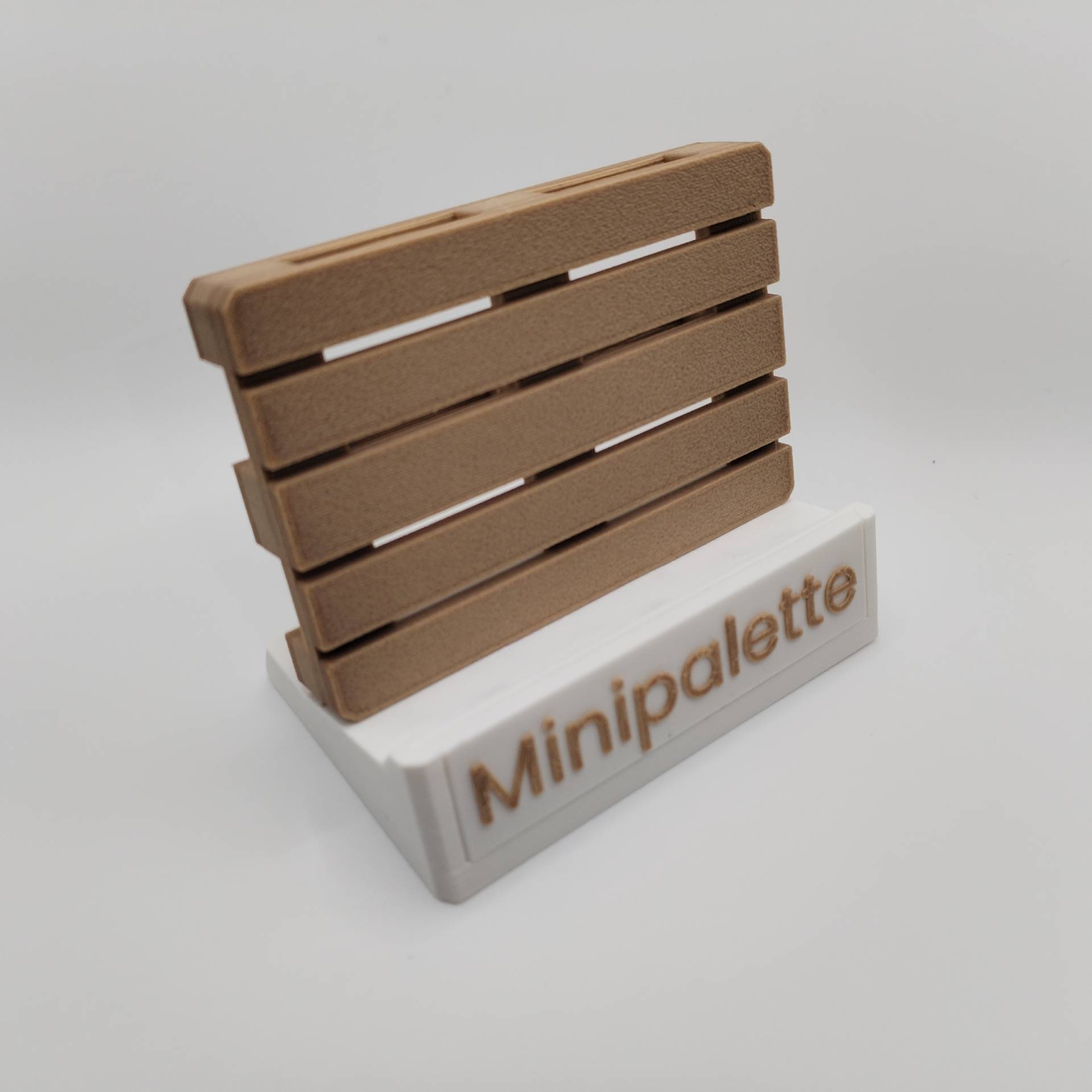 Pallet shaped business card holder