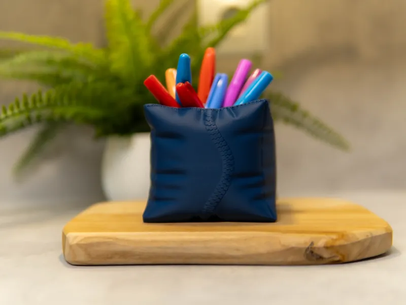 Porte-crayons en tissu matelassé