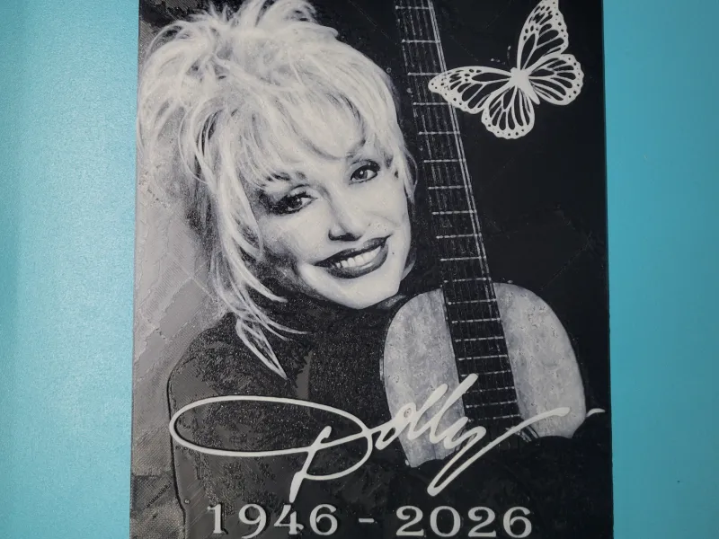 Dolly Parton Hueforge