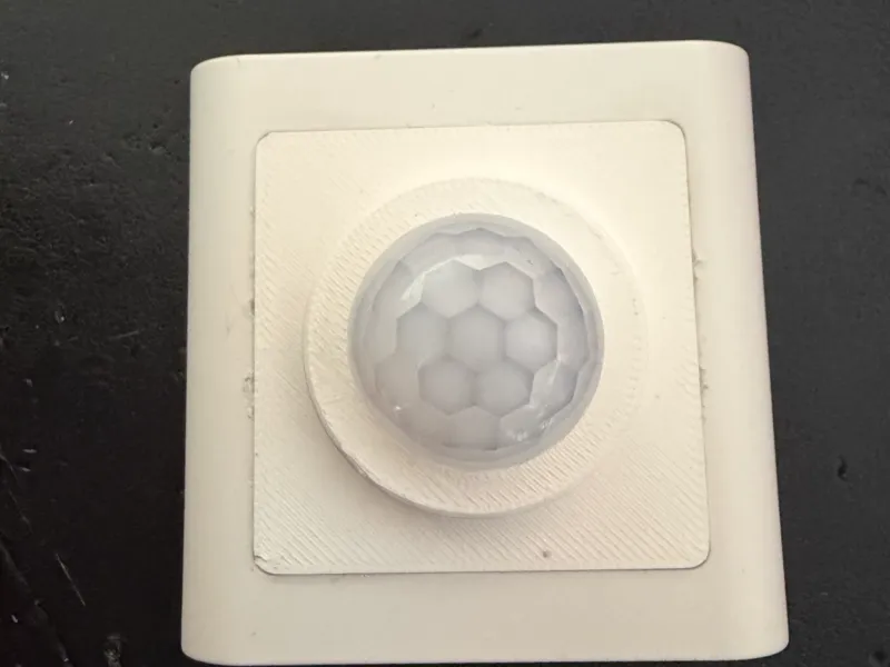 Sonoff Zigbee Motion Sensor (SNZB-03) → LK FUGA Adapter