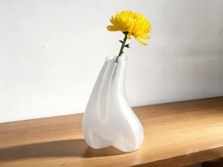 Modern Art Design – Human Sculpture Vase