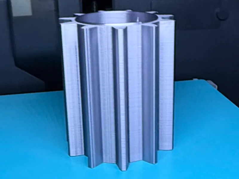 Gear shaped desk organiser