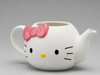 tea pot hello kitty