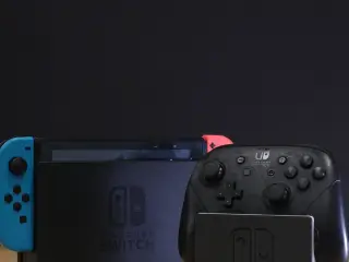 NINTENDO SWITCH DOCK CONTROLLER STAND