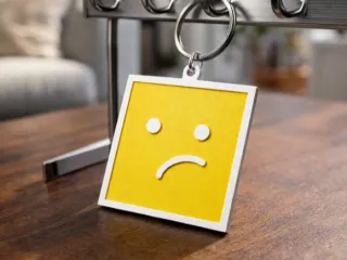 Llavero Emoji Cuadrado Dudoso