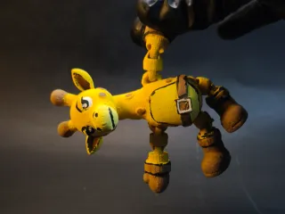 explorer giraffe articulated