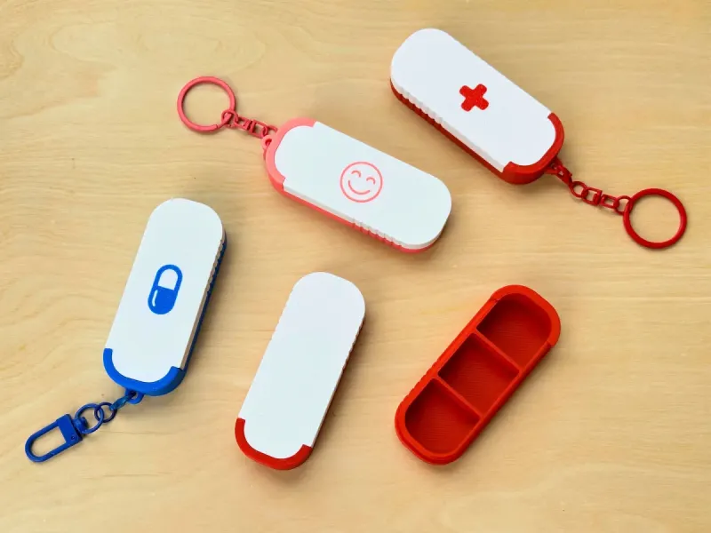 Tragbare Pillendose im Taschenformat mit Schiebedeckel / Teilebox