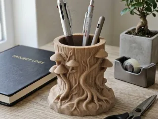 Forest Stump Pen Holder