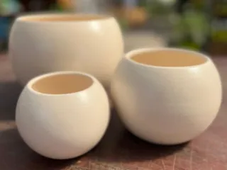 Maceta Minimalista con Drenaje Integrado