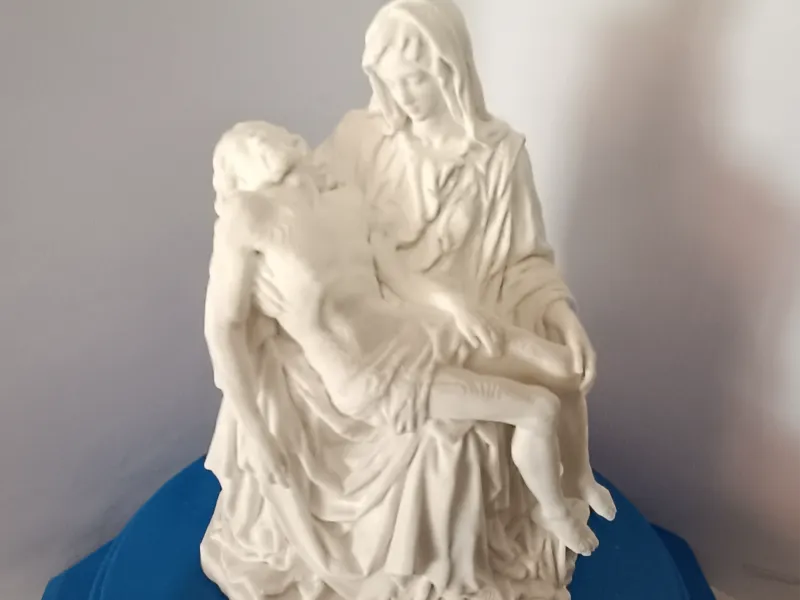 pietà michelangelo