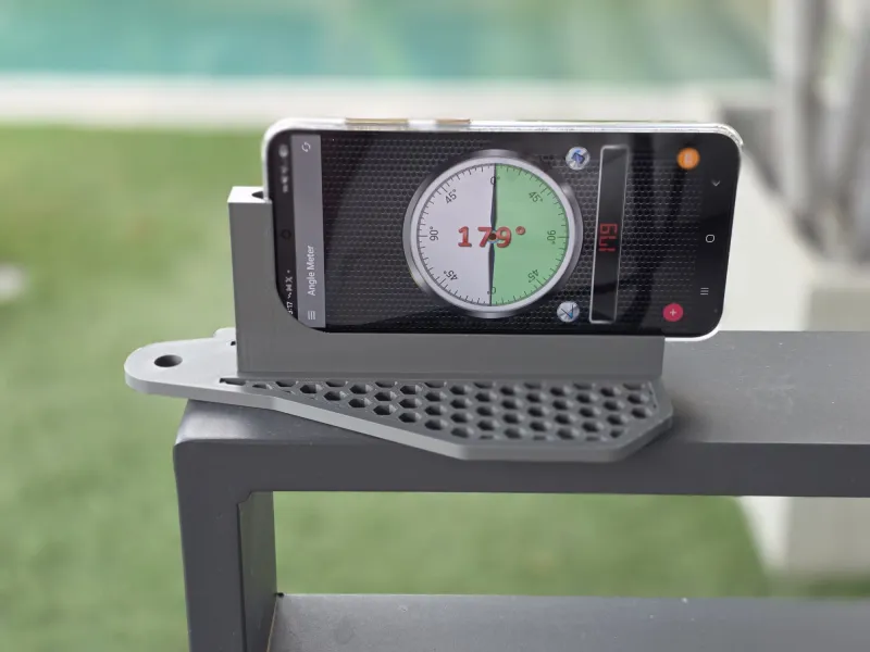 Saddle angle meter