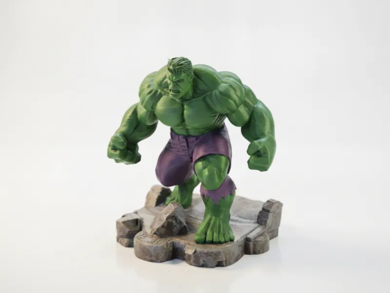 Statue Hulk Super-héros Marvel Imprimable en 3D