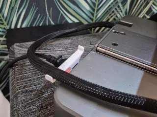 Hotbed kabel guide