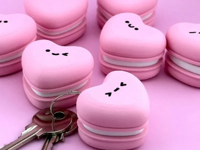 Heart shaped Macaron clicker