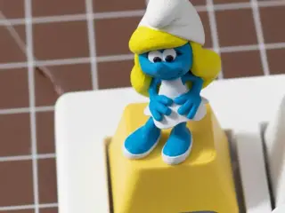 Smurfette keycap