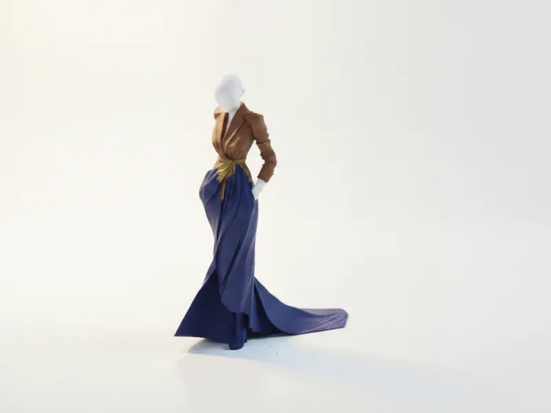 Elegant Faceless Lady Figurine Female Figure 3D Printable