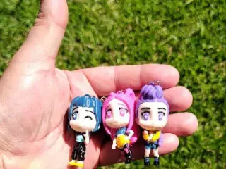 K-POP KEYCHAIN