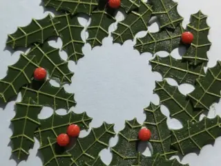 Holly Wreath(winter design contest)