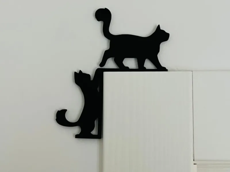 Curious Cats – Door or Furniture Corner Decoration