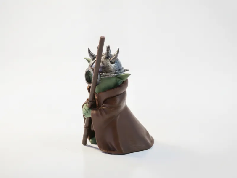 Estatueta de Criatura com Chifres Fantasia Imprimível em 3D