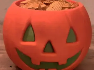 HEAD_PUMPKIN_BOWL – Stackable Jack-o’-Lantern Snack Bowl