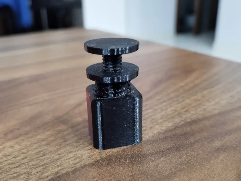 Adjustable GPU Support Stand