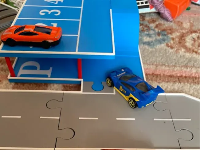 Kubko car-part 10 / multi-storey car park