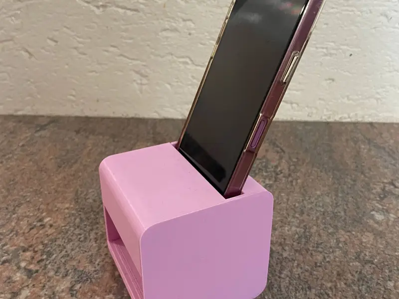 Supporto per cellulare con cassa acustica