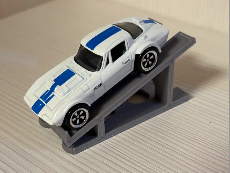HOTWHEELS CAR SUPPORT STAND