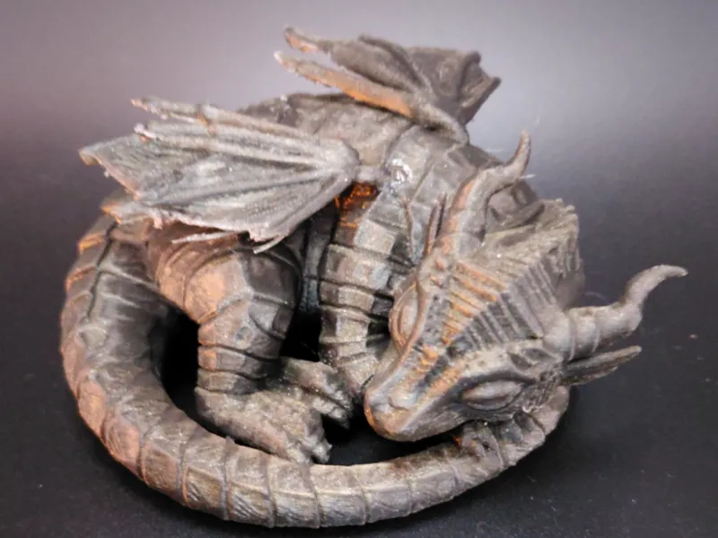 Dragonforge Hatchling – Dragão Relíquia Ancestral 🐉⚙️ (Série Co
