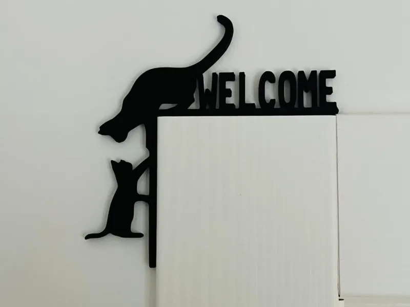 Curious Cats Welcome – Door Corner Decoration