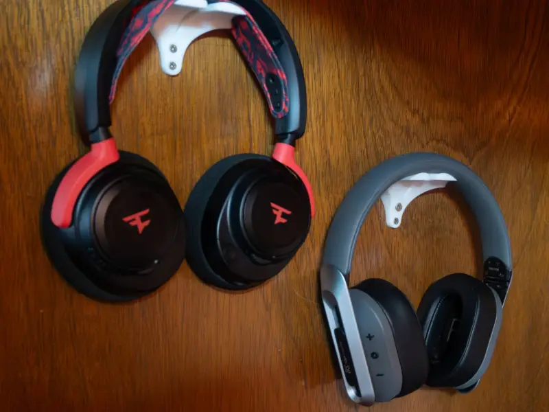Small Headset Holder Wall Mount