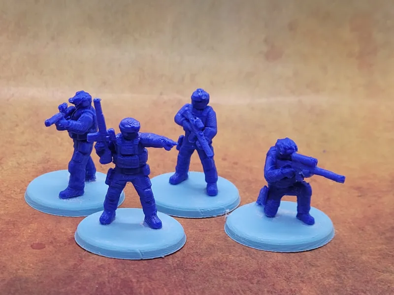 Figurines de soldats de 28 mm