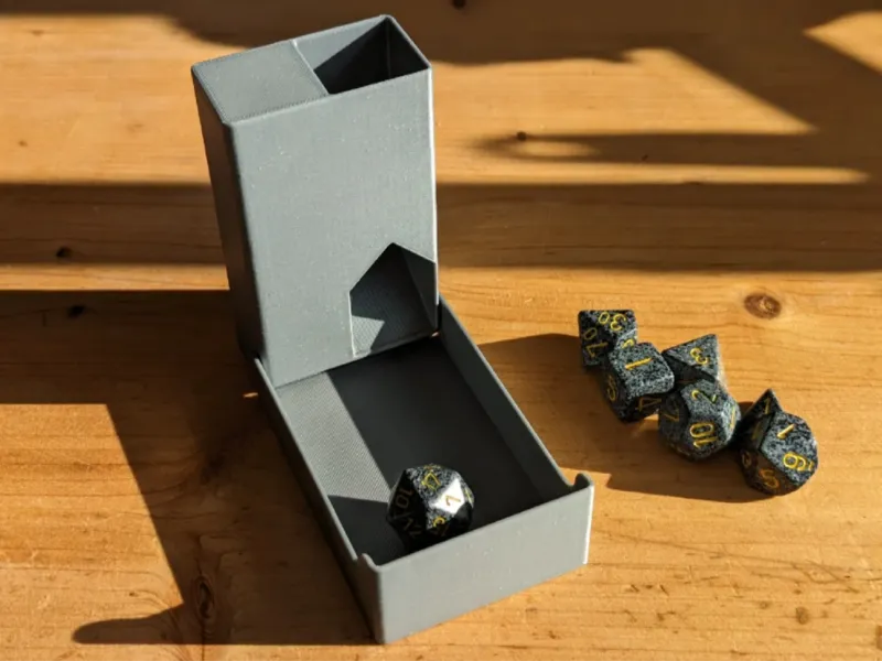 Torre de Dados Portátil / Portable Dice Tower