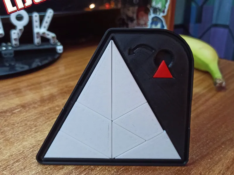 Triangle-in-triangle puzzle / Головоломка треугольник
