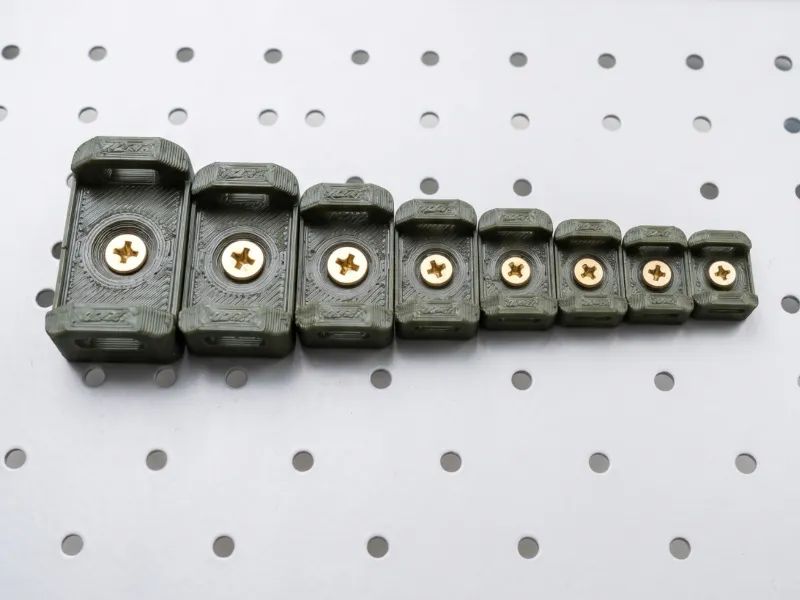 Cable zip mount light