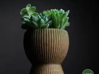 tundra · planter
