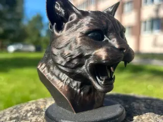 Cat statue